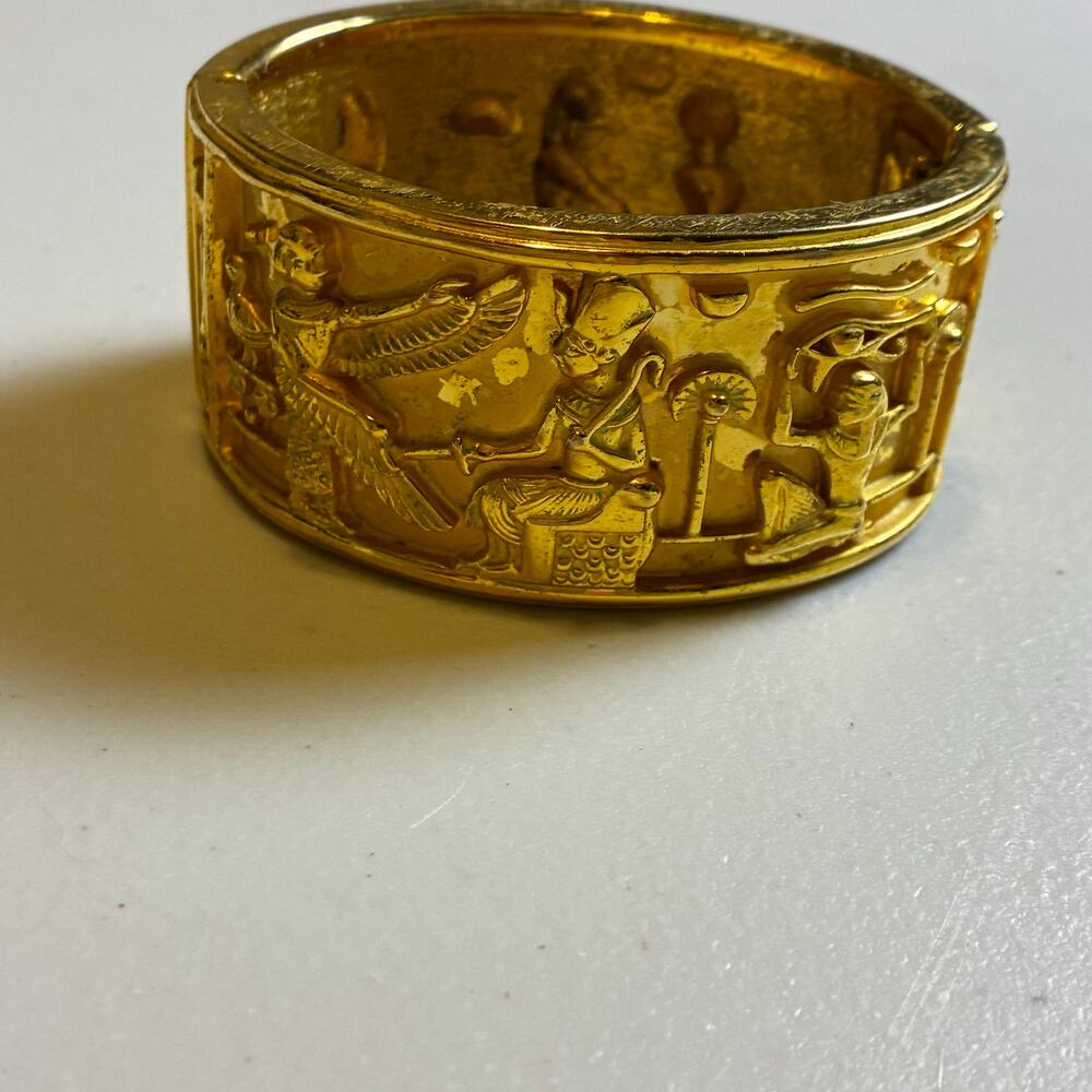 24 kgp Elizabeth Taylor Avon Cleopatra Egyptian Revival
Wide Bangle Bracelet
